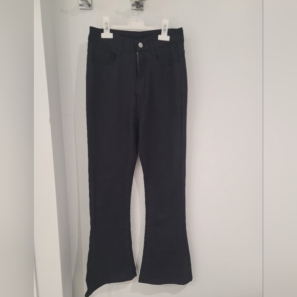 NWOT- Black High Waist Stretchy Flare Jeans- Small/Medium - Picture 4 of 6